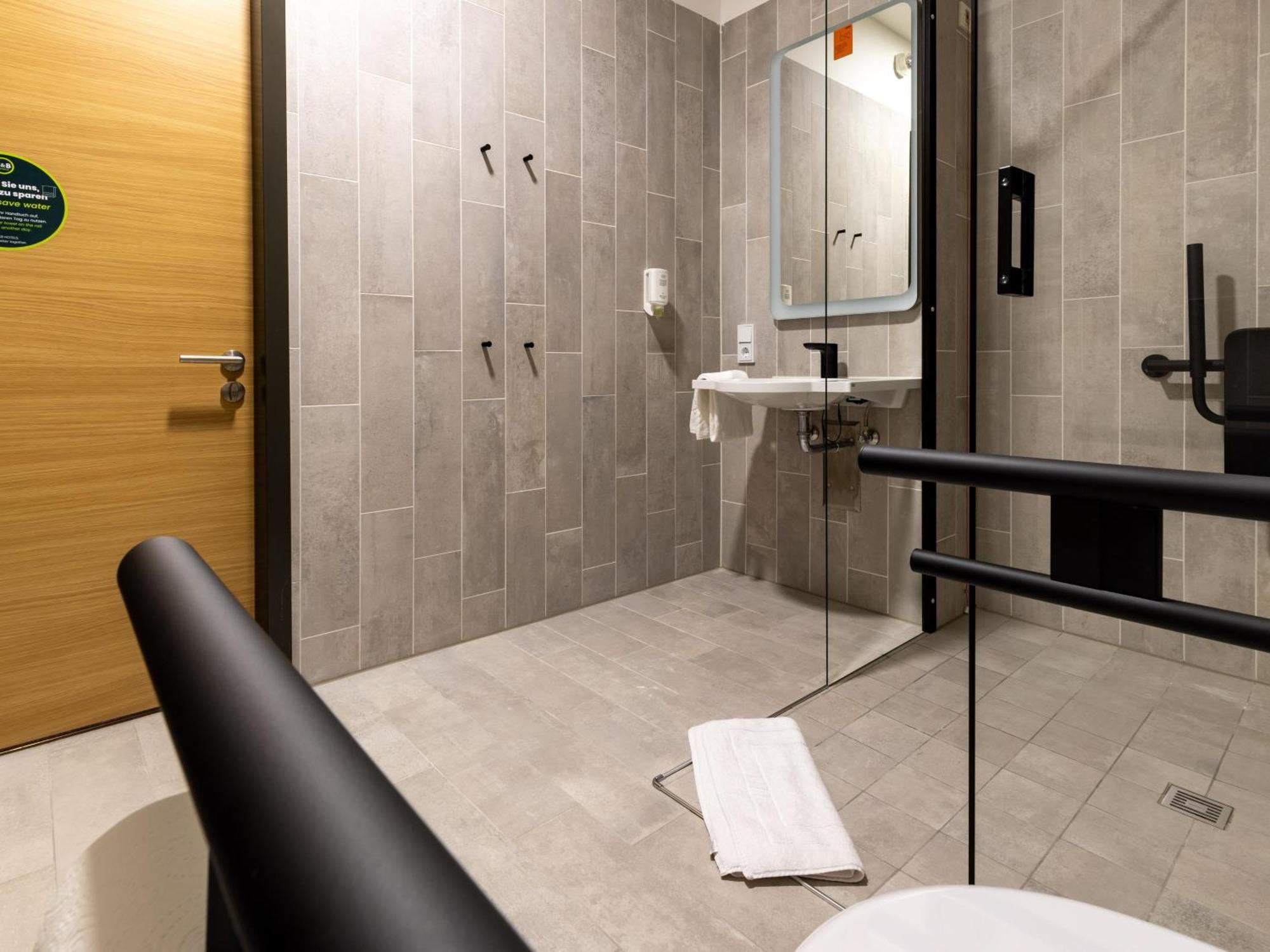 B&B Hotel Idar-Oberstein Bagian luar foto