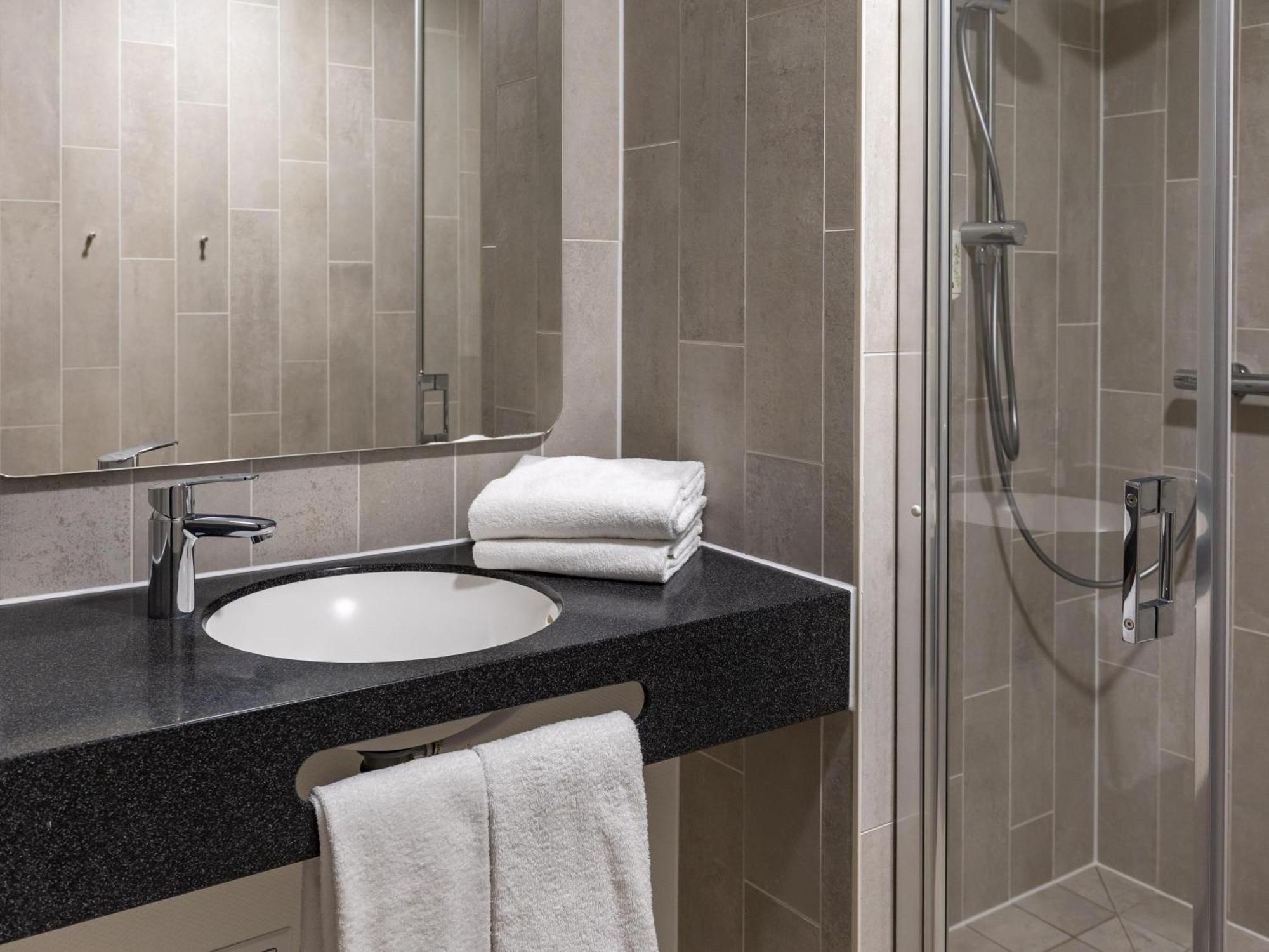 B&B Hotel Idar-Oberstein Bagian luar foto
